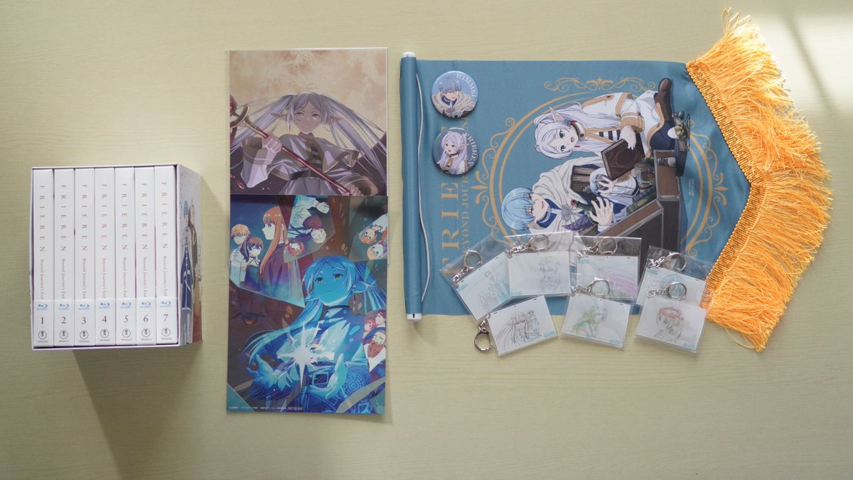 UnwrapWithErzat's tweet photo. All the goodies that came with Sousou no Frieren Vol. 1-7 set, TOHO Animation Store edition.

- keychains
- can badges
- tapestry
- mini illustration boards
- stickers
- postcards

#FrierenBeyondJourneysEnd

Check out the unboxing video here:
https://t.co/xzHusNGXiw https://t.co/k1JvXcg7wf