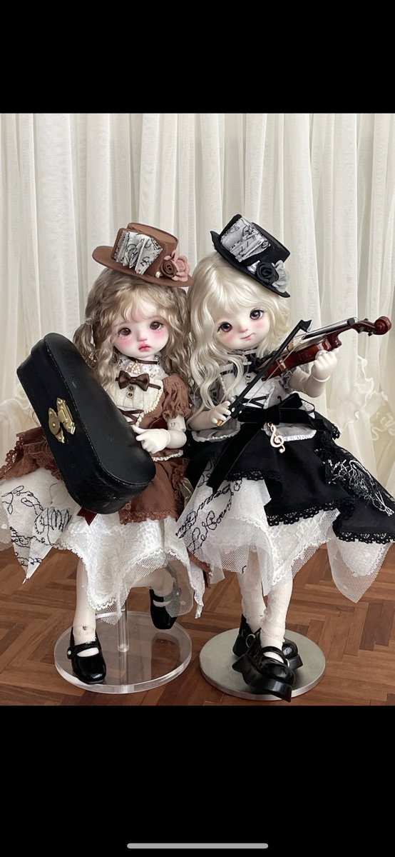 hoshiyume_bjd's tweet photo. ⭐新着商品のお知らせ⭐

衣装セット「Wandering movement」-「放浪楽章」のご紹介です。

とても上品で可愛いドレスです、とても芸術的です🎻🎉

内容物: 上着、スカート、帽子、ネックレス、靴下、ベルト、パニエ、バイオリン🎻（箱付け)

サイズと価格
YOSDサイズ:5400円(税込)
MSD/MDDサイズ:5800円(税込)
くまこ／肉肉兎サイズ:5800円(税込)
#星夢bjd