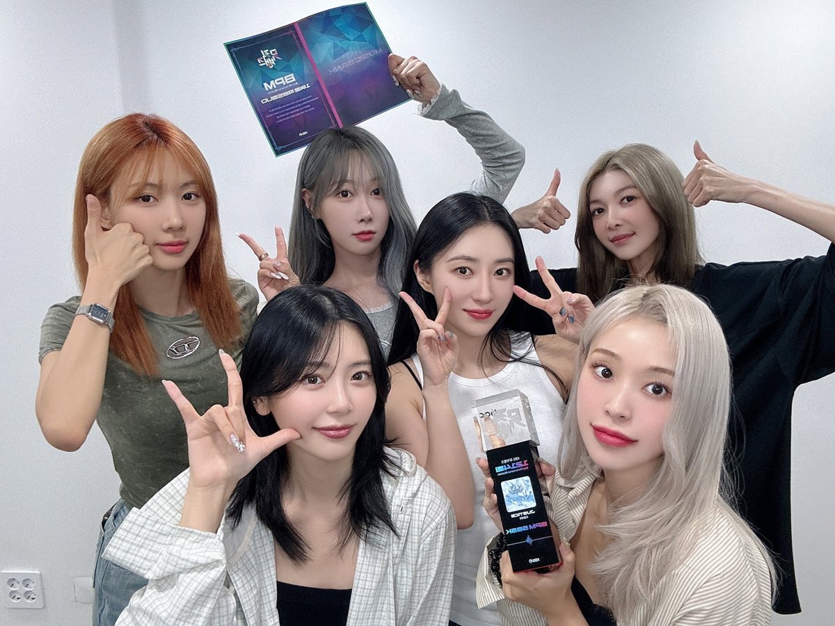 hf_dreamcatcher's tweet image. [🎁] 꿈둥이 사진 보고 가세요❤ 

#InSomnia 가 선물해 준 BPM 상🏆
항상 멋진 응원 감사합니다!
앞으로도 많은 응원과 사랑 부탁드립니다❣

#드림캐쳐 #Dreamcatcher
#뮤직뱅크BPM #글로벌팬투표BPM
#드림캐쳐_BPM #올차트
#JUSTICE