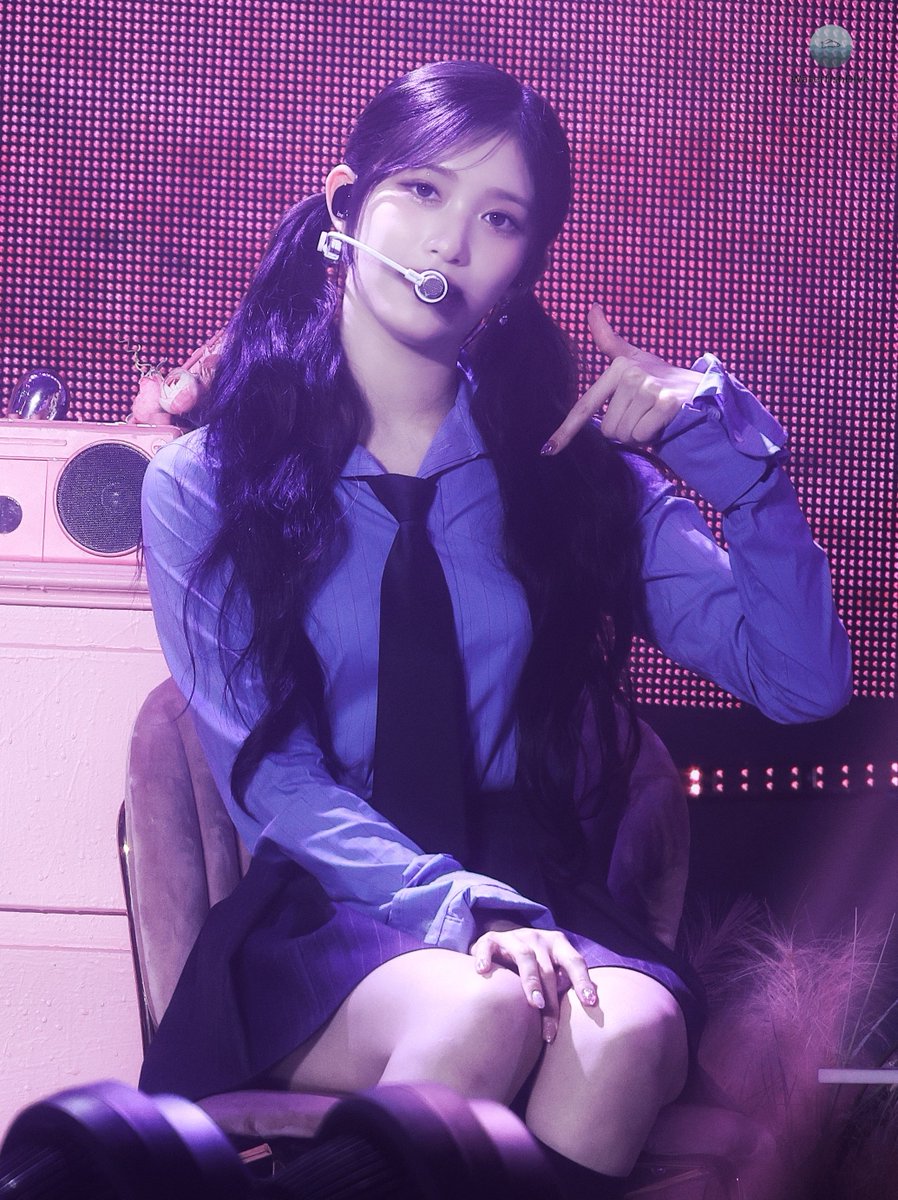 WFDive0221's tweet photo. 240309 
IVE 2nd FANMEETING <MAGAZINE IVE>
😘
#IVE #아이브 #LEESEO #이서 https://t.co/BDlSFgeKZI