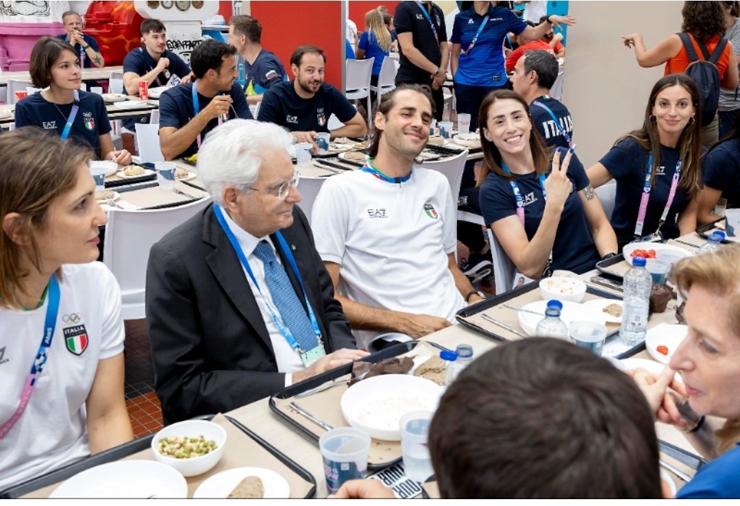 #Mattarella rassicura gli atleti con il tono di un padre verso il figlio prima dell'esame :
"desidero dirvi che avete intorno a voi l'affetto di tutta l'#ltalia. Un
affetto sincero, ma non dovete
interpretarlo come una pressione"
#olimpiadi2024 #GiochiOlimpici