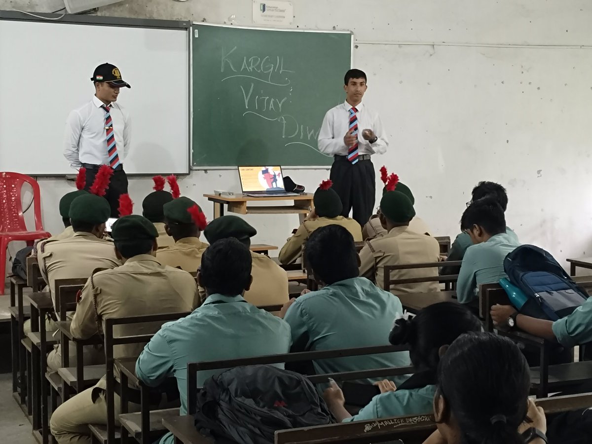 stewartsc_44ncc's tweet photo. On account of the 25th anniversary of the Kargil Vijay Diwas, a presentation on the Indian Army and its Role in Nation Building was presented to the students. SUO Surya Sankar Roy and JUO Amarendra Prasad Dhal gave talks on their respective topics on the occasion. https://t.co/e2Oi4ZFtWX