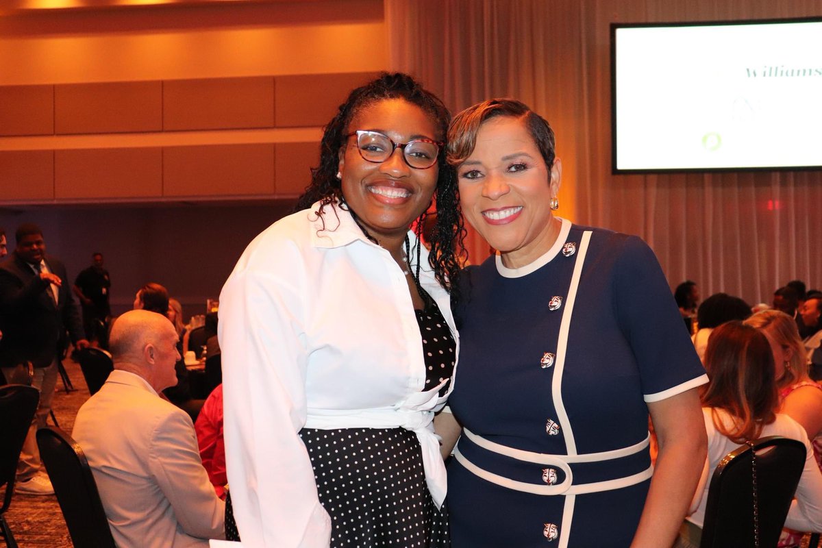 072524 We had the pleasure of attending the Boys &amp; Girls Clubs of North Alabama annual Leaders and Legends Dinner featuring Jerry Rice.  It was a great event for an organization that is making a big difference in our community!

More Photos - flic.kr/s/aHBqjBBpKo