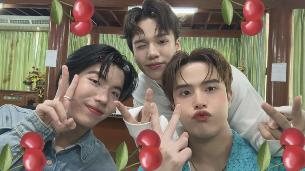 ffordful's tweet photo. 😚🍒✨ https://t.co/P5bGlBInU7