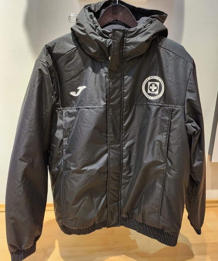 Chamarra joma <a href="/CruzAzul/">CRUZ AZUL</a> talla chica única pieza, nueva y original $850.00 🔥