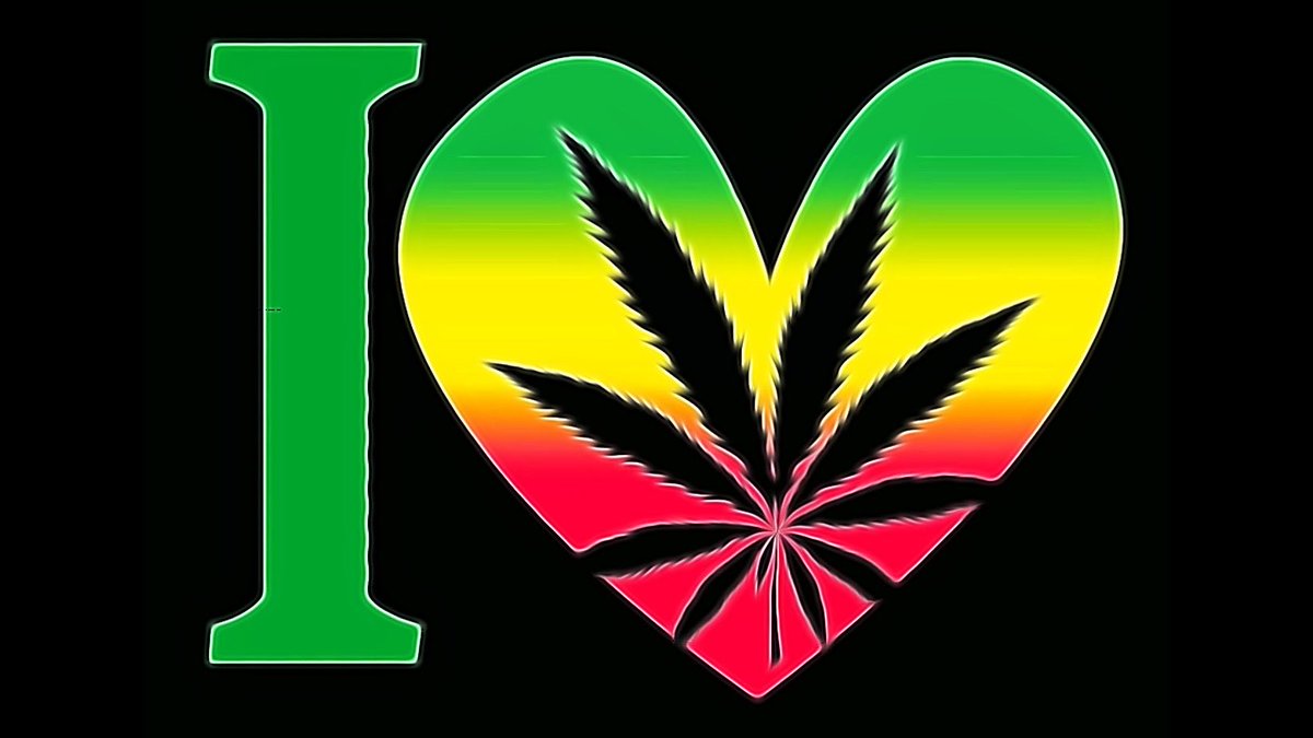 Neptunej7's tweet photo. Bong rips for the world!#stonerlife 💚 🌱 🍃 💨 💨 #NeptuneHighThoughts https://t.co/ylgaIqm2t2