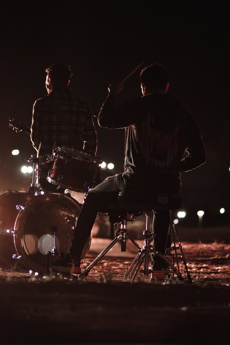 Cith_Oficial's tweet photo. Backstage del rodaje de "Huyendo de Mi"
🎥Producción: Diego Campos en @groovehistorias
📸Fotografía BS: Fede Barile
Se viene el final del Pragmaverso!
.
#Cith #Rodaje #Videoclip #Backstage #Video #Filmacion #Produccion #Cordoba #Argentina #Arte #Pic #Photo #Foto #Rock #RockBand https://t.co/3rN3MHubls