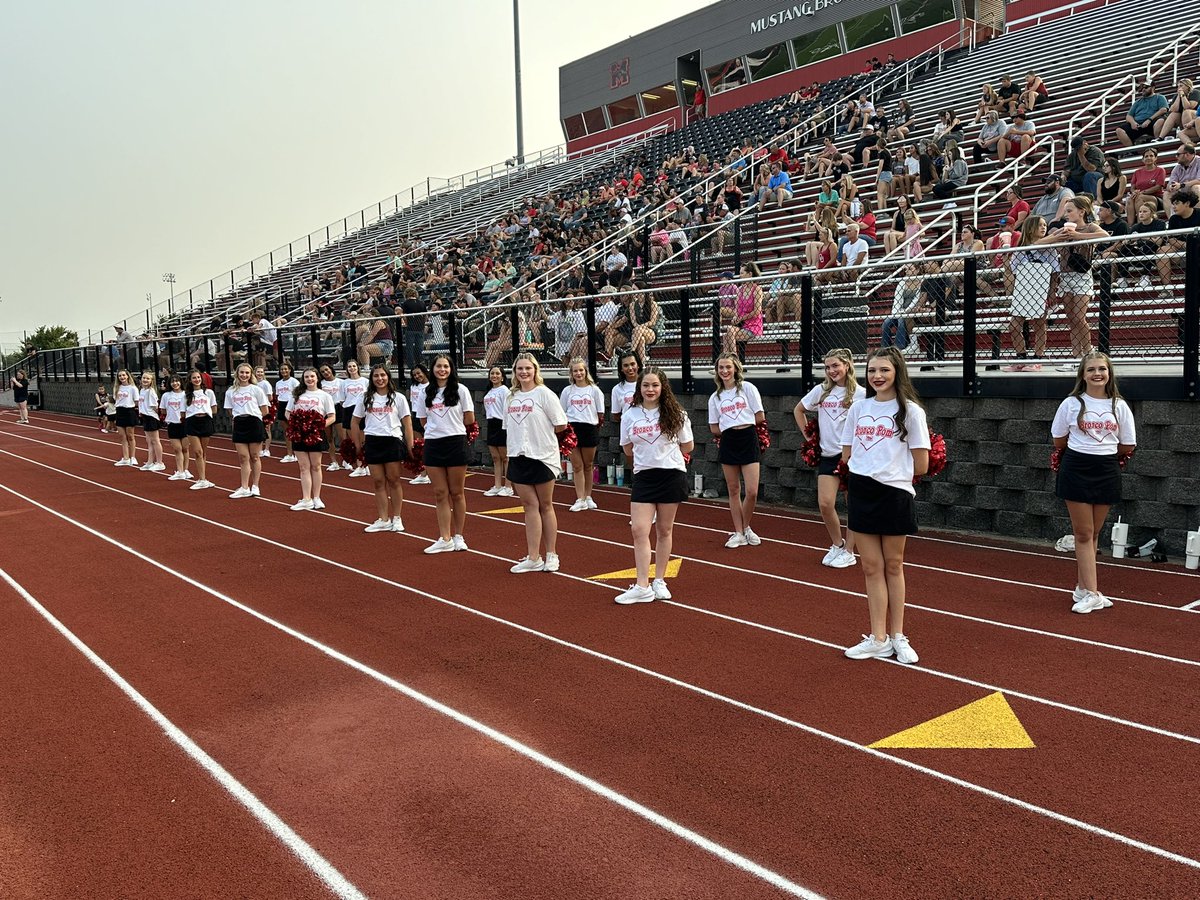 MHSBroncoSports's tweet photo. #Horsepower Great night tonight
@1BroncoFootball!

#GoBroncos https://t.co/tAB2EY9Xxt