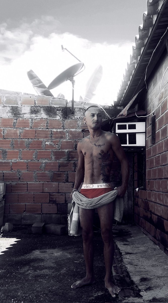 esney415's tweet photo. ♥️ people ♥️ skinny♥️ https://t.co/i79GCNC4xW