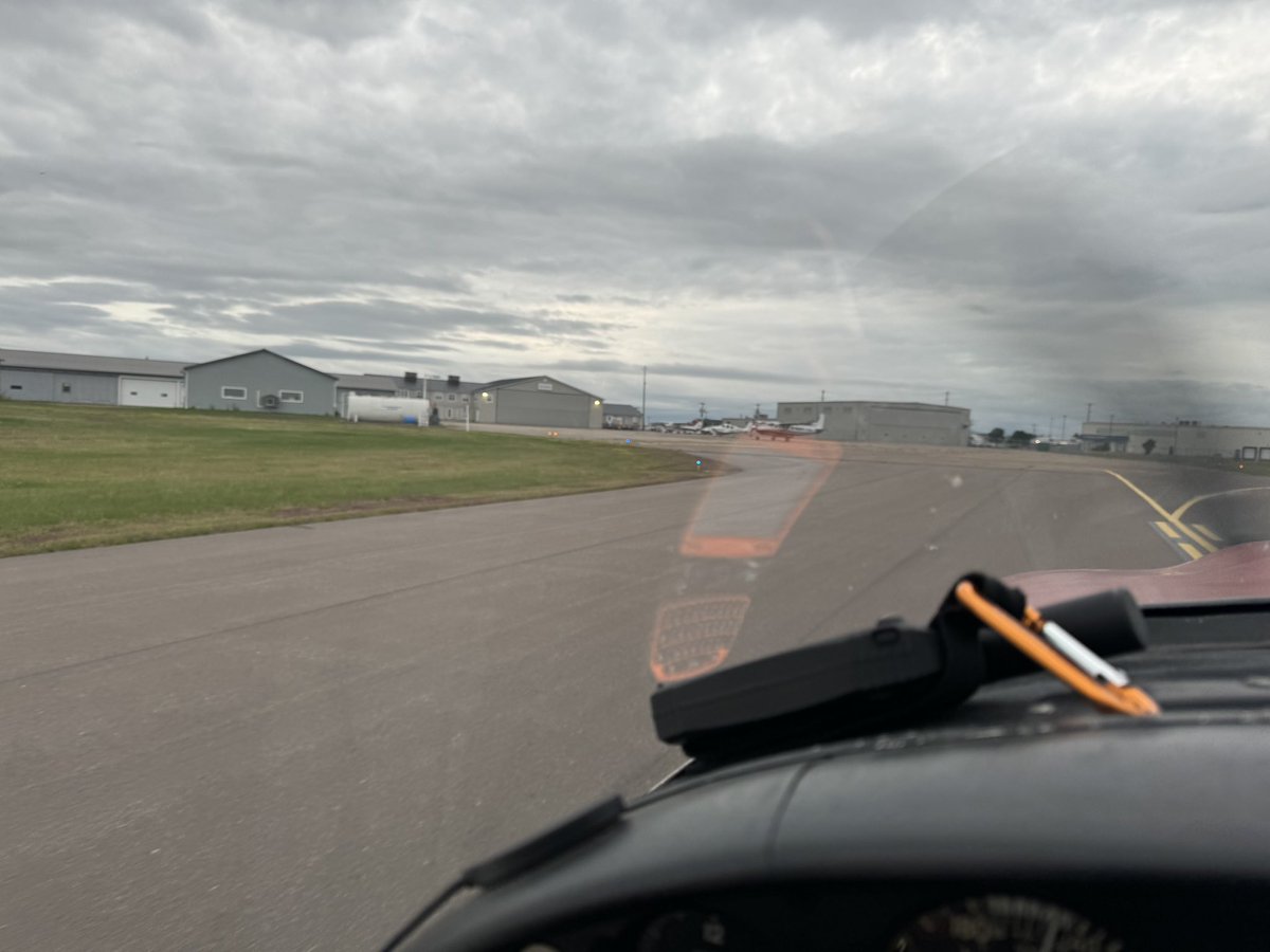 yygpilot's tweet photo. Nice flight east of @flyYYG last night. Amazing views. Practising some patterns with @CASARA_National in case we are needed. We completed two actual searches this week. https://t.co/DSfwl3fc9y