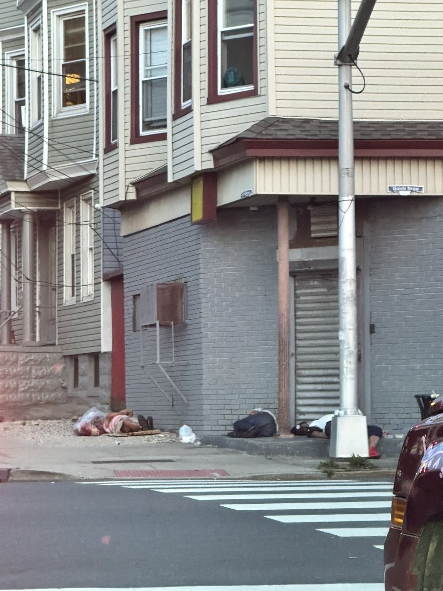 ohbeern's tweet photo. @StevenFulop can you do something about this?! On West Side Ave. https://t.co/dS179L2kee