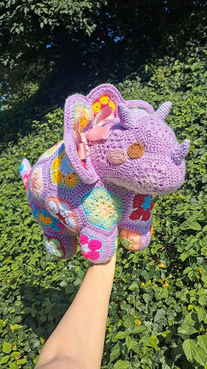 nenaplush's tweet photo. urple crochet dino <3⭐️ https://t.co/uajXy7EfJ1