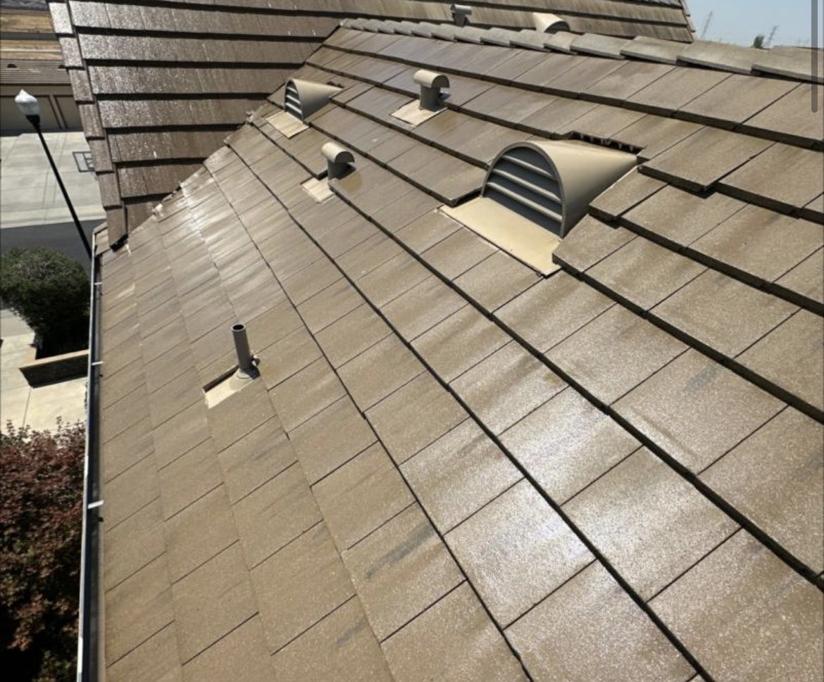 dmitchinson's tweet photo. Getting the roof and patio in shape. Amazing before and after pix from No Moss SoftWash. SO IMPRESSED by the job Chris and his team did. Thanks guys! https://t.co/dL01JNoXTv