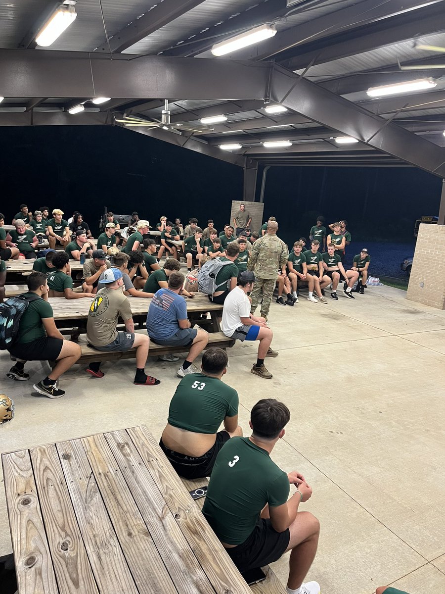 hornetnationfb's tweet photo. Thank You to the 155th for a final message: “ Your either spending time or investing time!”

This is True in LIFE &amp; Football https://t.co/Y6oFlk8SM1
