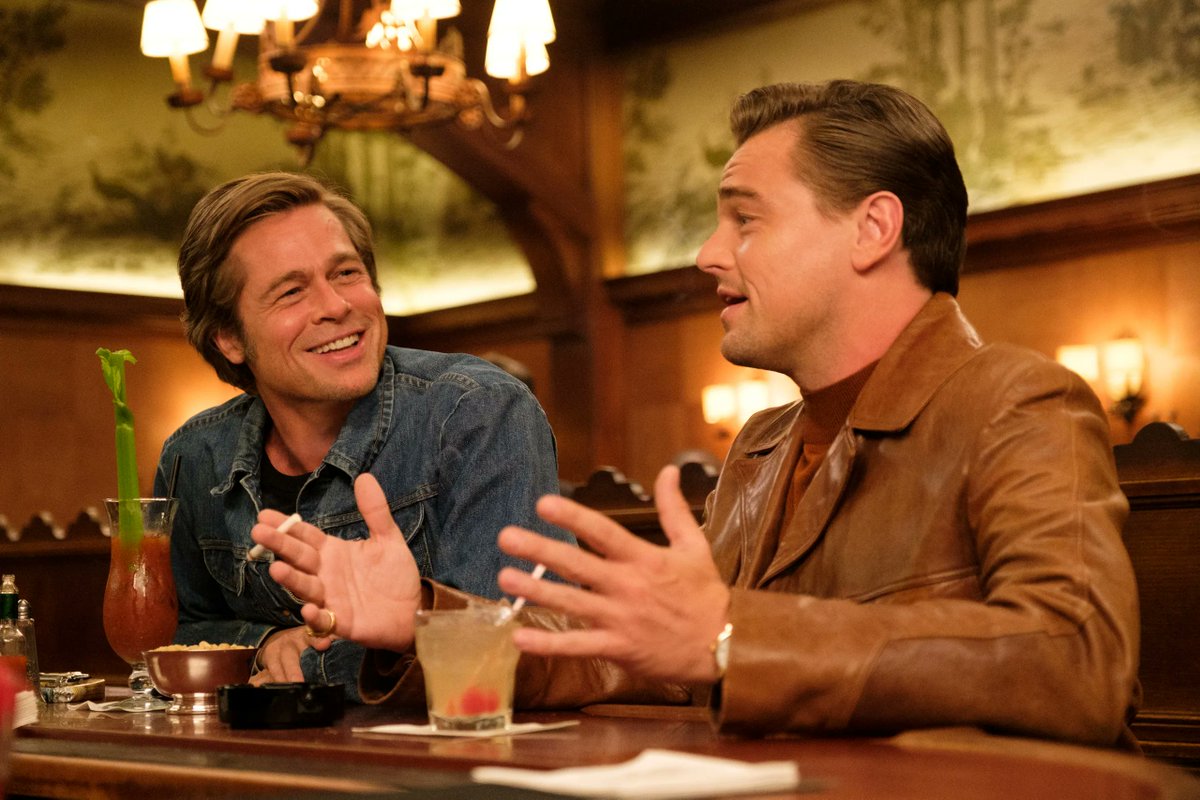 ashbanner82's tweet photo. 'Once Upon a Time... in Hollywood' de Quentin Tarantino está celebrando hoy 5 años desde su llegada a los cines (26 de julio de 2019).
La película fue protagonizada por Leonardo DiCaprio, Brad Pitt y Margot Robbie. #Onthisdate #Onthisday #OTD #Enestedía #Enestafecha #2010s https://t.co/9EESGnrVpm