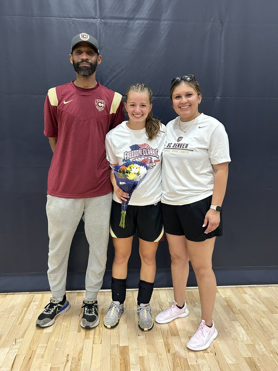 ZWitt25's tweet photo. With AAU having come to an end, I want to thank Coach Jen (@CORockyHoops), Coach Chris, @jerelseamon, and @__CoachG (@BCDenver_WBB) for believing, pushing, and guiding me. Thank you for all you’ve done and all you continue to do! I wouldn’t be here without you guys! ❤️ https://t.co/B7m1bHM2Fr