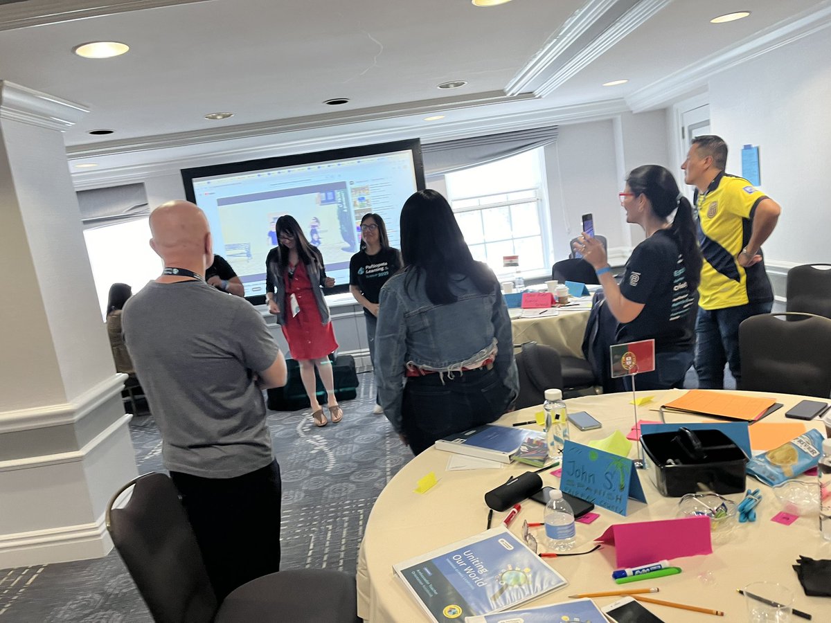 I’m honored to meet these excellent world language teachers <a href="/ParticipateLrng/">Participate Learning</a> orientation. #UnitingOurWorld
