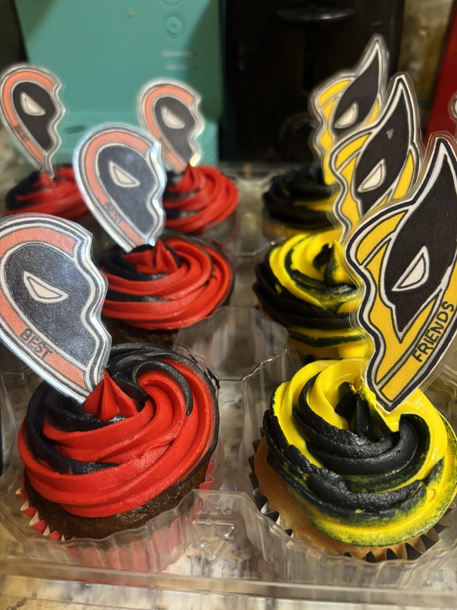 SoLastFriday's tweet photo. Made Deadpool and Wolverine Cupcakes for my Coworkers to kickstart the release of the movie! 😁
@AMCTheatres @VancityReynolds @RealHughJackman https://t.co/RrolPVUGWa