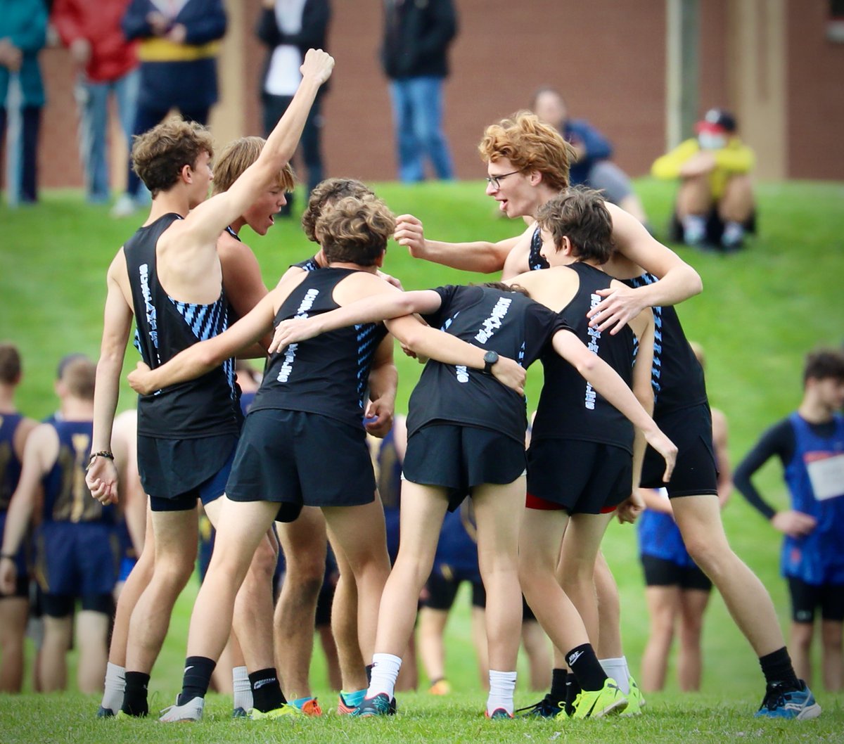 MIDLAKES STUDENTS!!! It's that time again - fall sports are in the near future and the cross country team would love to have you join us for another great season! Make sure to register on Rschool asap - stay tuned for more info!