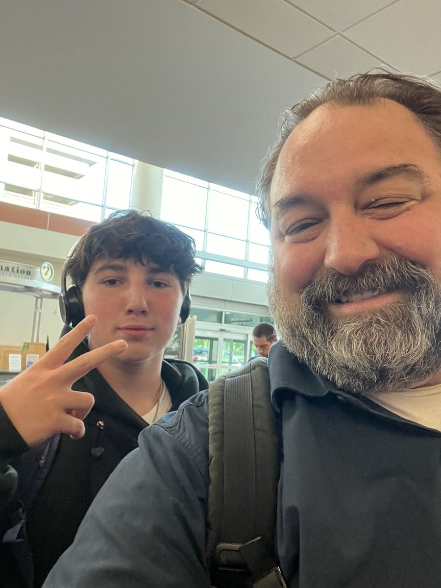 ohodson52's tweet photo. Made it to #Minneapolis for the Junior National Football Showcase this weekend. Pumped and ready!   #footballrecruit #highschoolfootball #JDFN2024 #runningbacks #linebacker #opreps https://t.co/OHIl3eKEtw