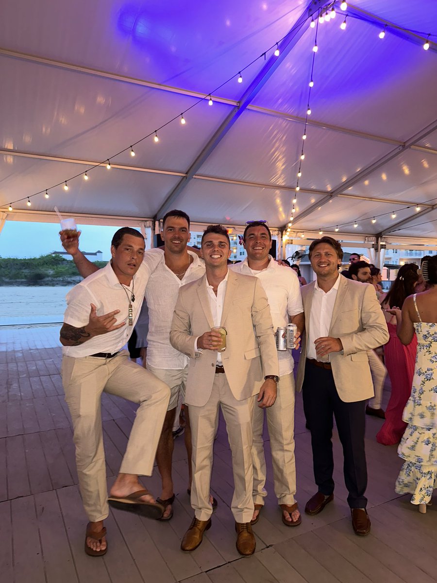 Austin Abbott tweet media