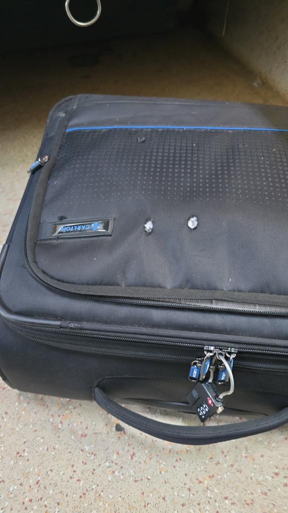 drmeetugoyal's tweet photo. @RailwaySeva @RailMinIndia @WesternRly 
PNR 2646432444

Rat playing on my body in night.

Damaged my new bag. https://t.co/gNarRca8ru