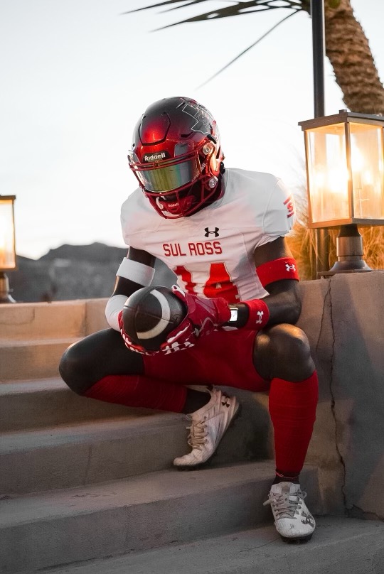 I'm thankful to have gotten a phone call from <a href="/Coach8Escobar/">Christian Escobar</a>  and receive my first d2 offer from <a href="/SRSUFootball/">Sul Ross State University Football</a> . God is good! <a href="/CoachWesCope/">Wes Cope</a> <a href="/coach_jmartin/">Coach Money</a> <a href="/coachmarksmith/">Mark Smith</a>