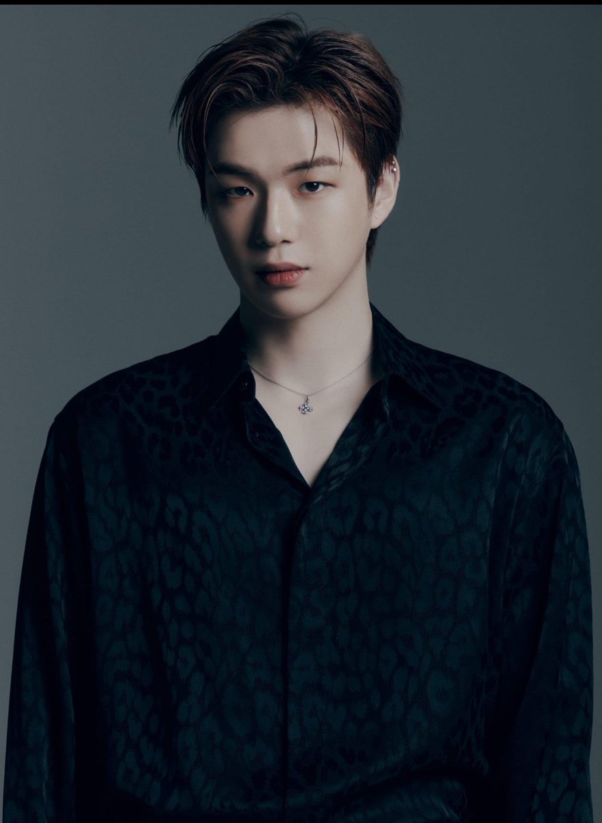 ElleMenThailand's tweet photo. ก้าวใหม่ของ Kang Daniel ศิลปินเค-ป็อปที่น่าจับตามองอีกคนหนึ่ง ในการเริ่มต้นกับต้นสังกัดใหม่อย่าง ARA (Artistic Round Alliance) ที่ก่อตั้งโดยไดเร็กเตอร์ที่เคยทำงานกับค่าย YG Ent, Big Hit และ Konnect Ent.

#ELLEMENNews
#ELLEMENthailand
#KANGDANIEL
#강다니엘 https://t.co/QKIaJLa9yH