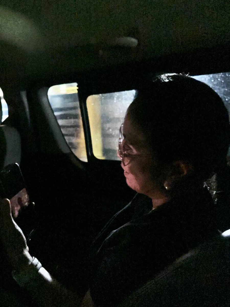 inquirerdotnet's tweet photo. ‘MARAMING SALAMAT SA INYO’ 🙏

LOOK: Angat Buhay Chairperson and former Vice President Leni Robredo extends her heartfelt gratitude to the volunteers who swiftly responded to provide relief to families affected by Typhoon Carina.

"I arrived in Quezon City late in the evening and was only able to go around early the next day. The teams and volunteers were truly the first on the ground," she writes. | 📷: Robredo

•⁠ ⁠Visit https://t.co/I2ZTlF78te to stay updated with the latest #CarinaPH news and stories.