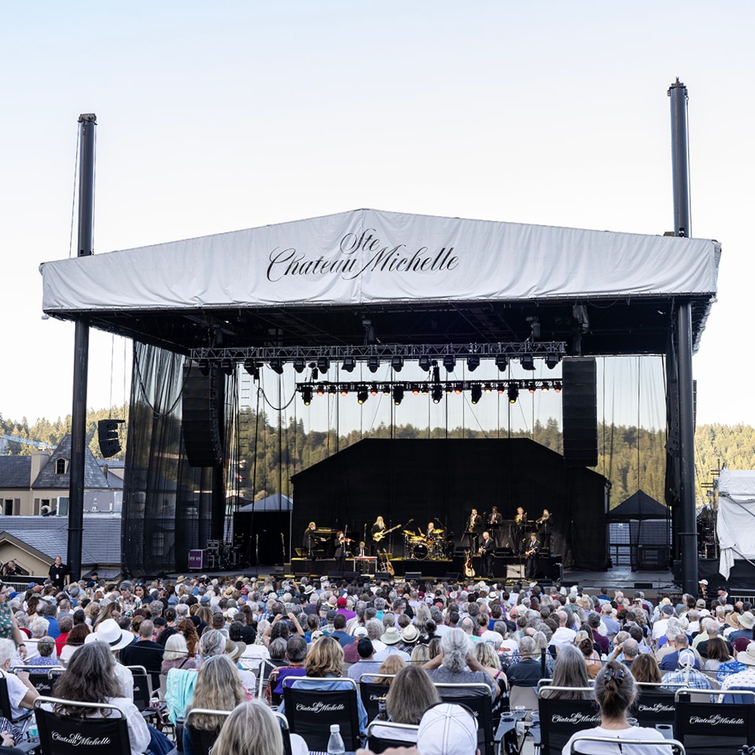 Chateau Ste. Michelle is One Of The Most Beautiful Places To Watch A Concert according to <a href="/Forbes/">Forbes</a>! 🎶 @lesliekelly 

Read the article here ➡️ forbes.com/sites/leslieke…