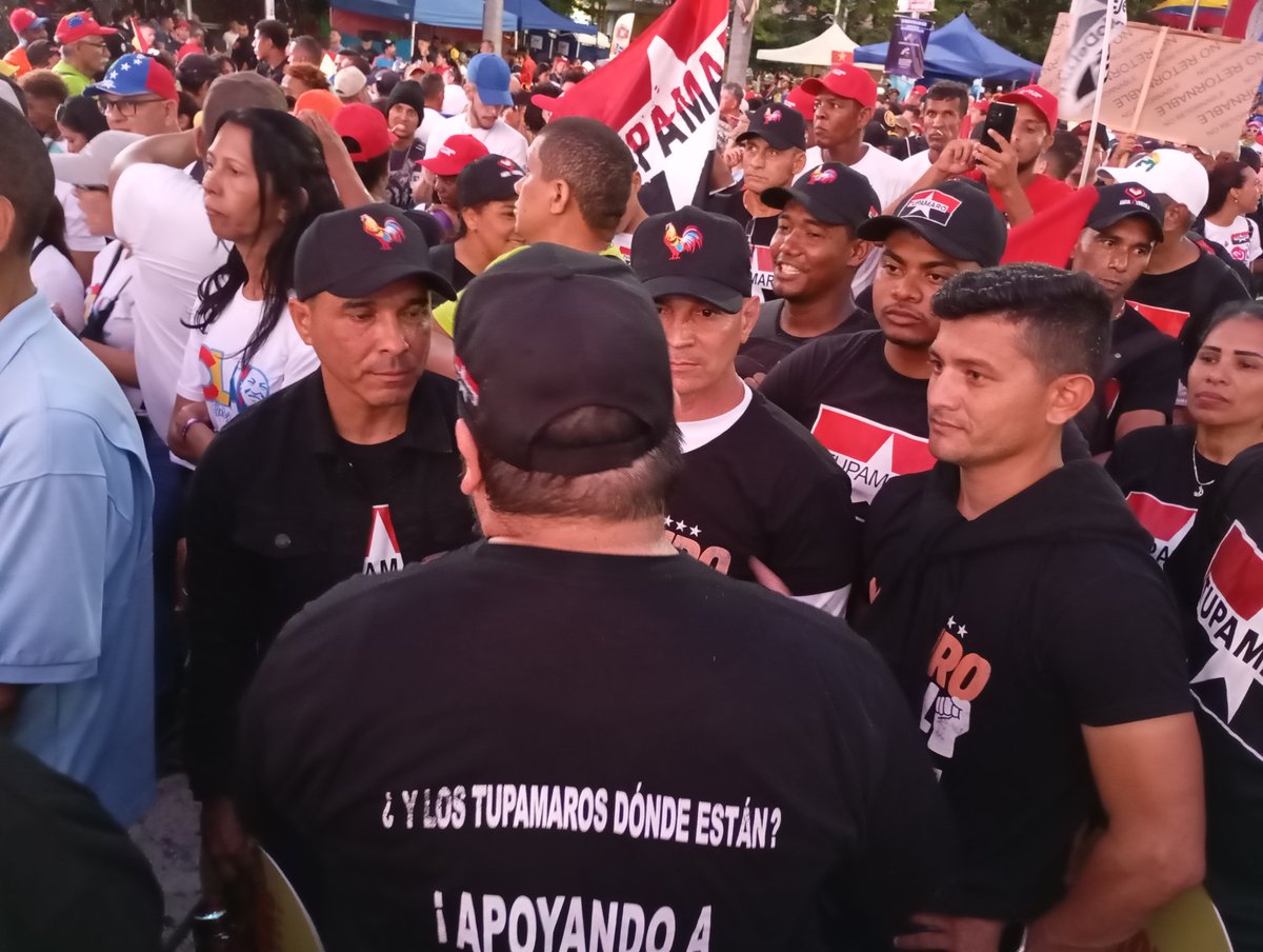 GuaricoMRT2's tweet photo. Nosotros Con Nico Y Nico Con Nosotros 🇻🇪🫶 

#VotaTupamaro Arriba y la Izquierda por @NicolasMaduro
Nuestro Gallo Pinto 🔴⚫🇻🇪✌️

@dcabellor 
@TupamaroMRT_ https://t.co/znM7eAYyA3