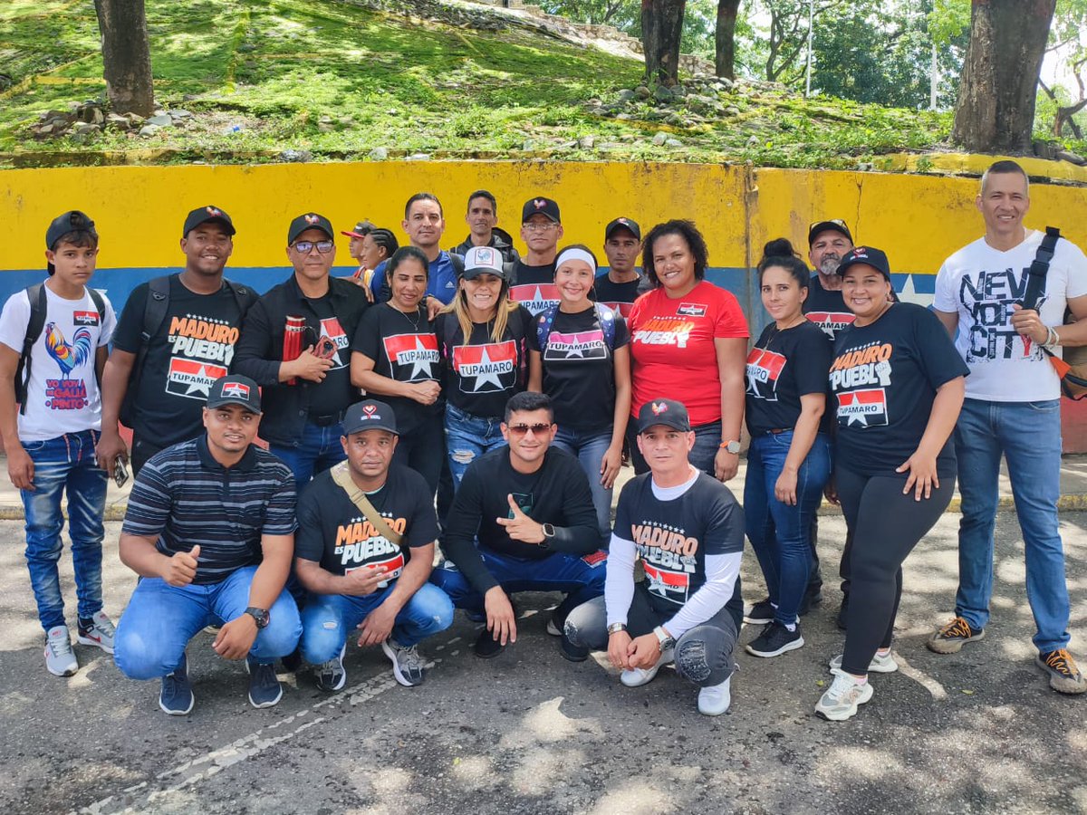 Nosotros Con Nico Y Nico Con Nosotros 🇻🇪🫶 

#VotaTupamaro Arriba y la Izquierda por <a href="/NicolasMaduro/">Nicolás Maduro</a>
Nuestro Gallo Pinto 🔴⚫🇻🇪✌️

<a href="/dcabellor/">Diosdado Cabello R</a> 
<a href="/TupamaroMRT_/">Movimiento Revolucionario TUPAMARO Vzla.</a>
