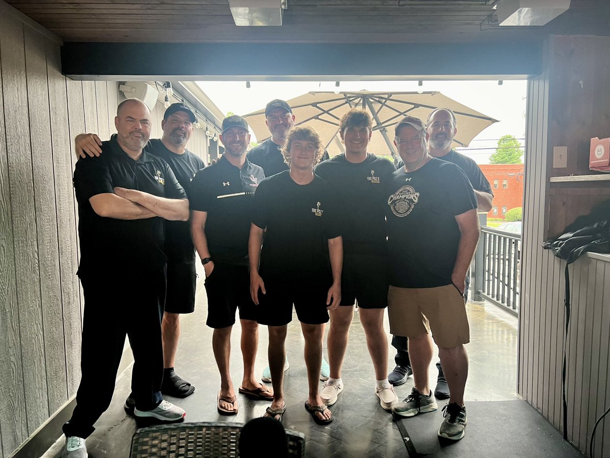 GarnetValleyFB's tweet photo. Garnet Valley Football would like to thank the @Poz5pod Podcast for having Aidan Bendo, Luke Vaughn, Coach Ricci, and Coach Van Wyk on tonight at Ashley’s Restaurant! It was an awesome experience for all! @achieve_oneness https://t.co/AVeVarPH88