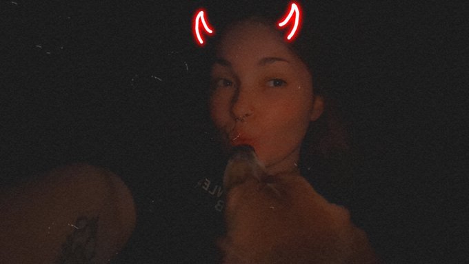 Just loving our new life in our new home 💗💗 https://t.co/OQDhbjFKTM