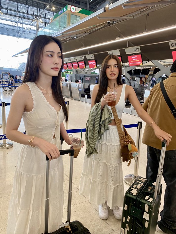 MasterYoda36's tweet photo. ไม่ได้นัดกันจริงๆดิ๊😳🤭

#MeenBabeFanTripinPhuketDay1 #มีนเบ้บ https://t.co/shYwrOWepF