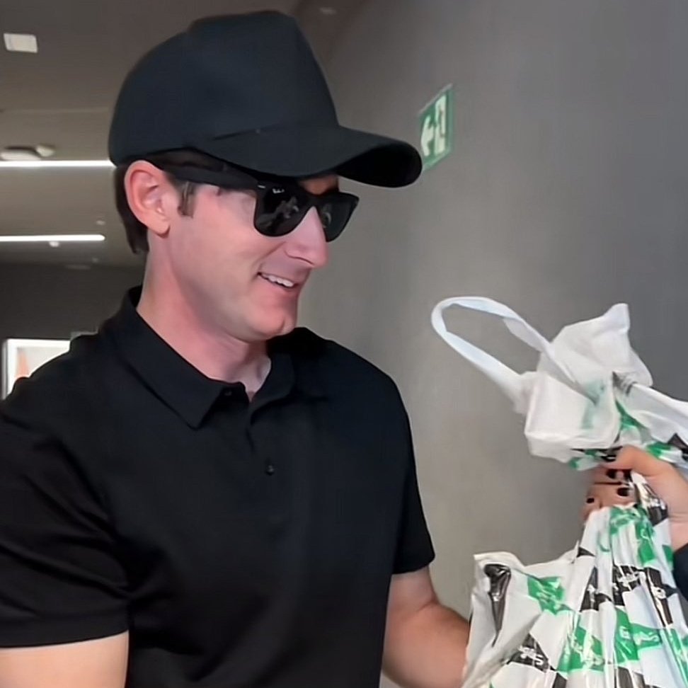 rnquacks's tweet image. roier     //     roier más sabio