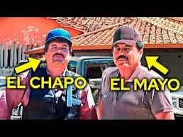 Armandoreporta's tweet photo. Ismael el Mayo Zambada y Joaquín Guzmán López fueron engañados por alguien del cartel  de Sinaloa que les hizo creer que iban a inspeccionar pistas de aterrizaje clandestino. En su lugar cayeron en poder del FBI que los esperaba en Tejas en la frontera cerca de El Paso. https://t.co/73qLlIHcju