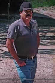 Armandoreporta's tweet photo. Ismael el Mayo Zambada y Joaquín Guzmán López fueron engañados por alguien del cartel  de Sinaloa que les hizo creer que iban a inspeccionar pistas de aterrizaje clandestino. En su lugar cayeron en poder del FBI que los esperaba en Tejas en la frontera cerca de El Paso. https://t.co/73qLlIHcju