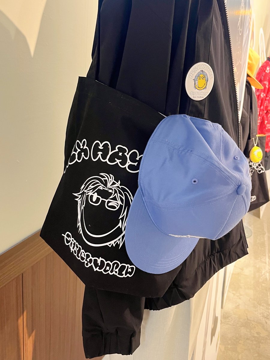 23v_nao's tweet photo. #にじさんじ百貨店 #にじさんじEN
#NIJISANJI_EN × #SmileyWorld
サンプル展示🧢👕💼
💙
#HexHaywire #ヘックスヘイワイヤー https://t.co/UWtn8nX3ti