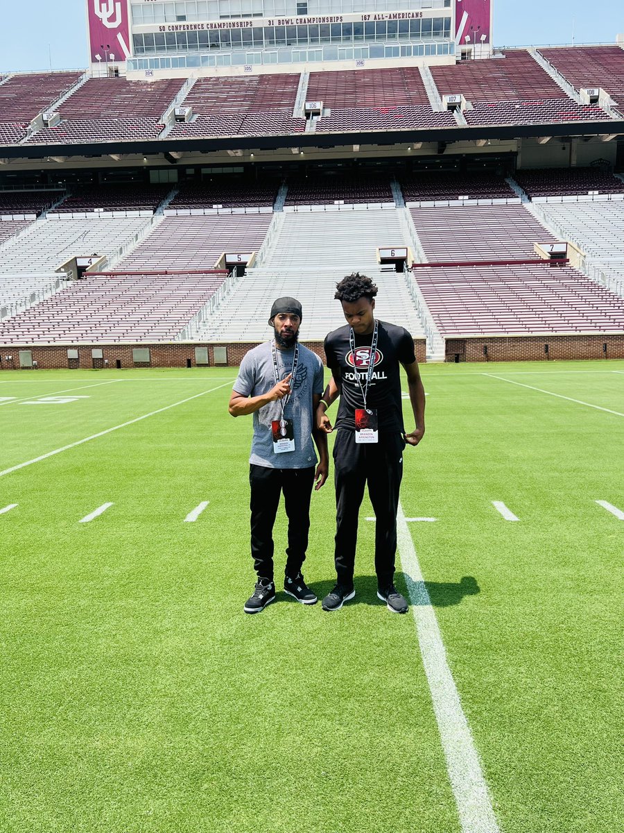 Brandon “Dash”Arrington jr 5 🌟 (@brandonjubie2) on Twitter photo Had a wonderful time at the OU boomer Sooners can’t wait to visit again #goboomersooners #Oklahoma🔴⚪️<a href="/OU_Football/">Oklahoma Football</a> Had a wonderful time at the OU boomer Sooners can’t wait to visit again #goboomersooners #Oklahoma🔴⚪️<a href="/OU_Football/">Oklahoma Football</a>
