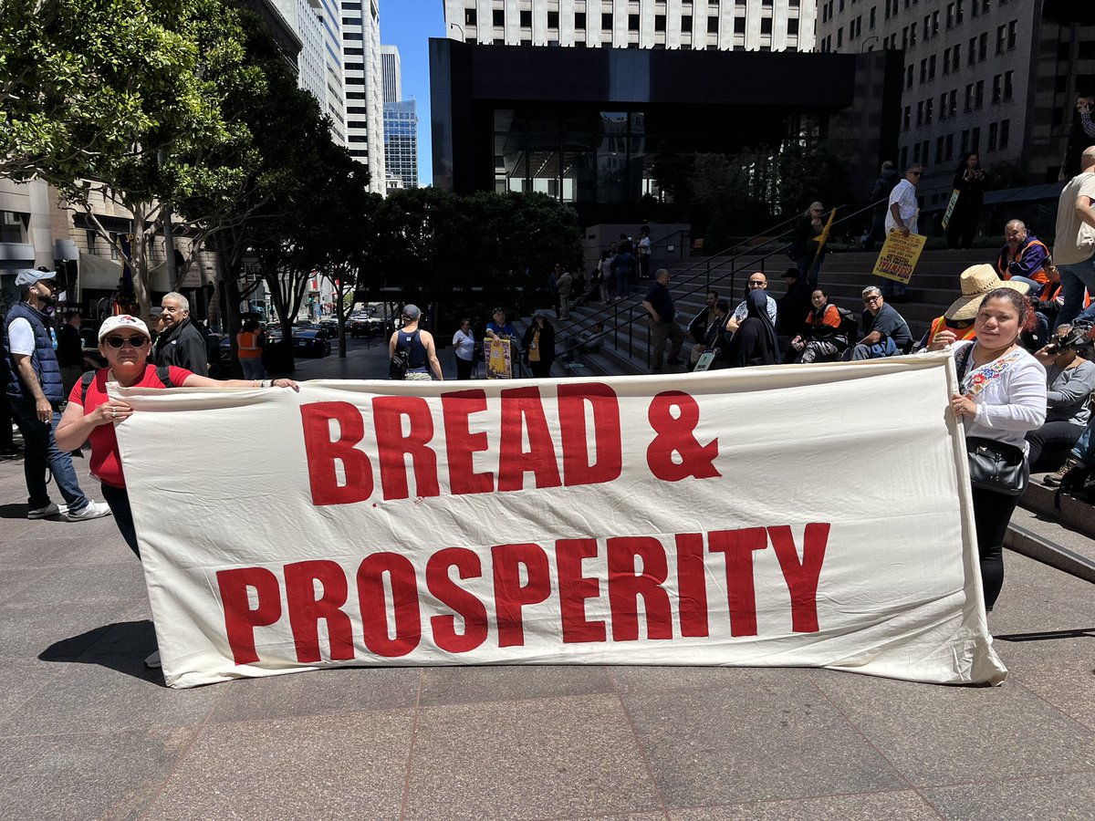 local87seiu's tweet photo. Huge March and Action today at 555 California! a lot of members showed up! We will continue to fight until we get a good contract!
#local87 #JusticeForAll #JusticeForJanitors #UnionStrong https://t.co/0U3IWIFJZN