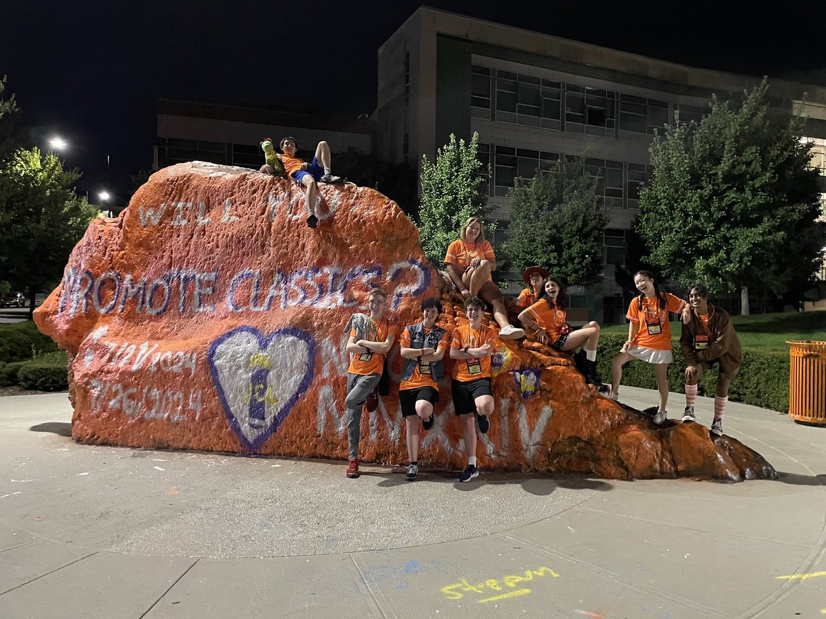 TheRealPegafrog's tweet photo. Just hanging out on the Rock on the @UTKnoxville campus with my delegates  from @MDJCL attending @NationalJCL Convention! 
#JCLove https://t.co/JF8BMD9gpq