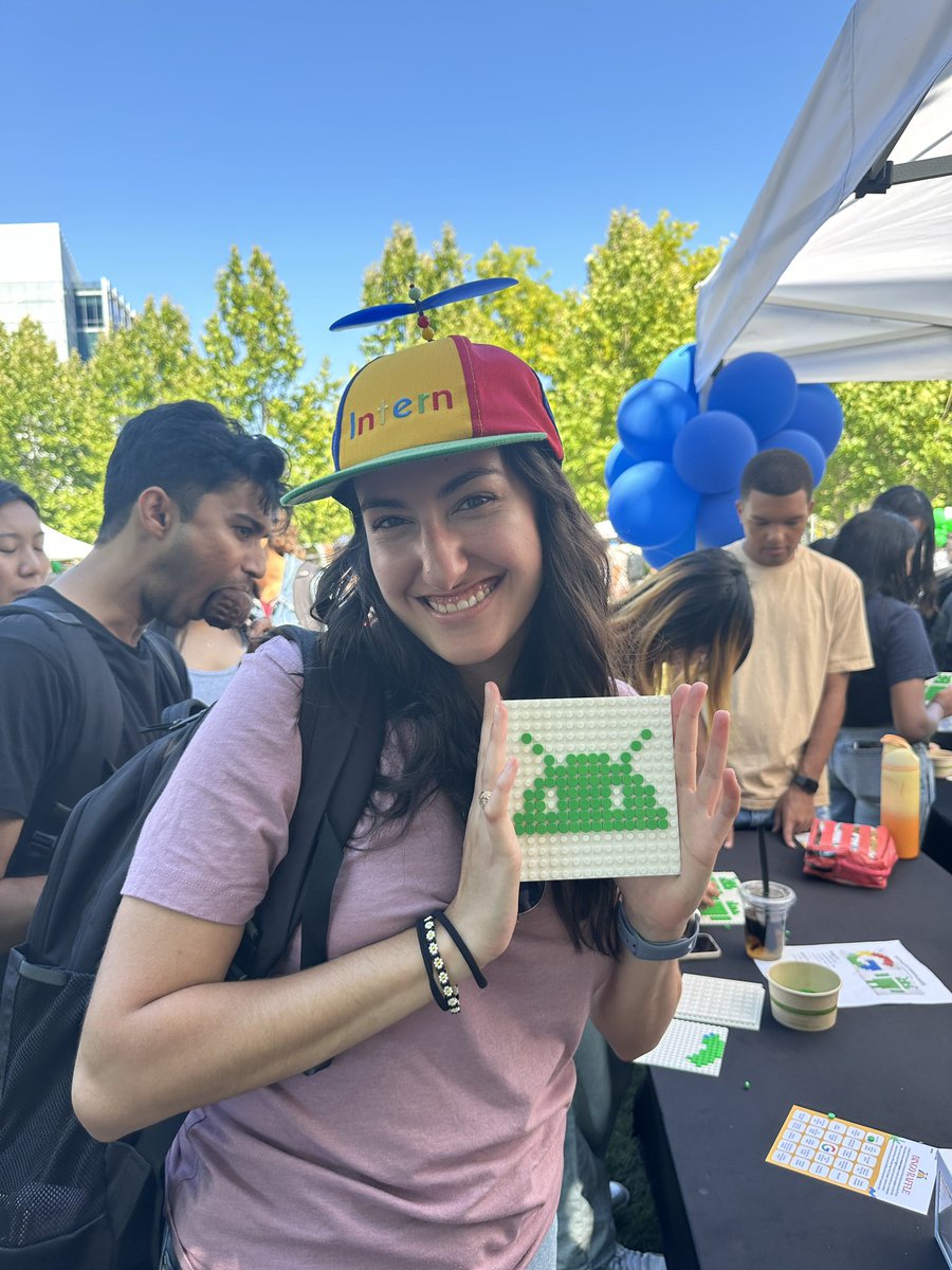 DanyB0511's tweet photo. Happy Intern Day!! 🎉🎉
#GoogleStudents #Google #InternDay https://t.co/gv8tDkq98K