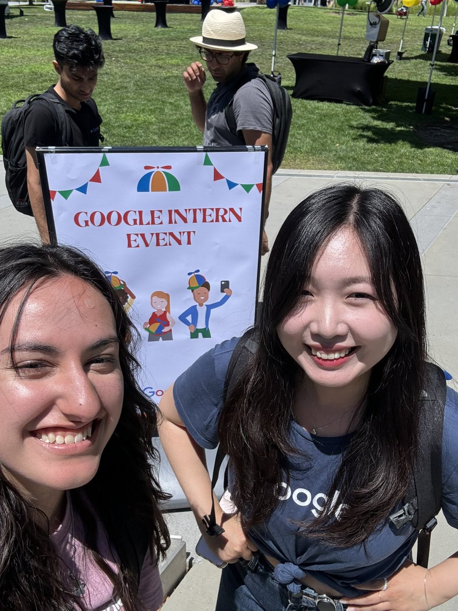 DanyB0511's tweet photo. Happy Intern Day!! 🎉🎉
#GoogleStudents #Google #InternDay https://t.co/gv8tDkq98K