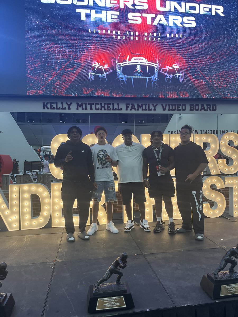 Daverin “Deuce” Geralds II (@deucegeralds) on Twitter photo I had GREAT time at <a href="/OU_Football/">Oklahoma Football</a> today can't wait to be back!! <a href="/CoachToddBates/">Todd Bates</a> <a href="/CoachVenables/">Brent Venables</a> <a href="/CollinsHillFB/">Collins Hill Eagles Football</a> <a href="/SwickONE8/">Drew Swick</a> <a href="/CoachBeck56/">CORY BECK 🦅🏈</a> <a href="/PhenomElite/">Phenom Elite</a> I had GREAT time at <a href="/OU_Football/">Oklahoma Football</a> today can't wait to be back!! <a href="/CoachToddBates/">Todd Bates</a> <a href="/CoachVenables/">Brent Venables</a> <a href="/CollinsHillFB/">Collins Hill Eagles Football</a> <a href="/SwickONE8/">Drew Swick</a> <a href="/CoachBeck56/">CORY BECK 🦅🏈</a> <a href="/PhenomElite/">Phenom Elite</a>