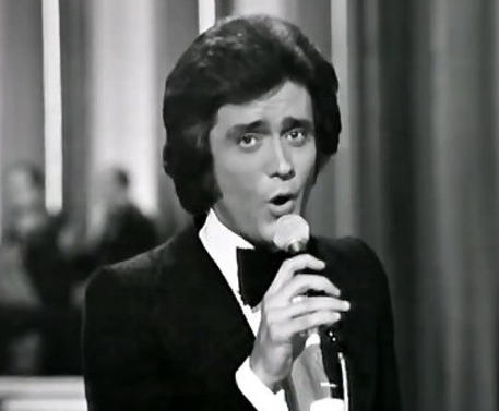 Antonio79B's tweet photo. "Il mio cantante preferito si chiama Billy Joel, è un inglese e sarebbe quello che ha fatto “Honesty”".

Oggi nel 2021 moriva il cantante e attore #GianniNazzaro. Era nato il #27ottobre del 1948.

#27luglio. https://t.co/DnLBOcVEmB