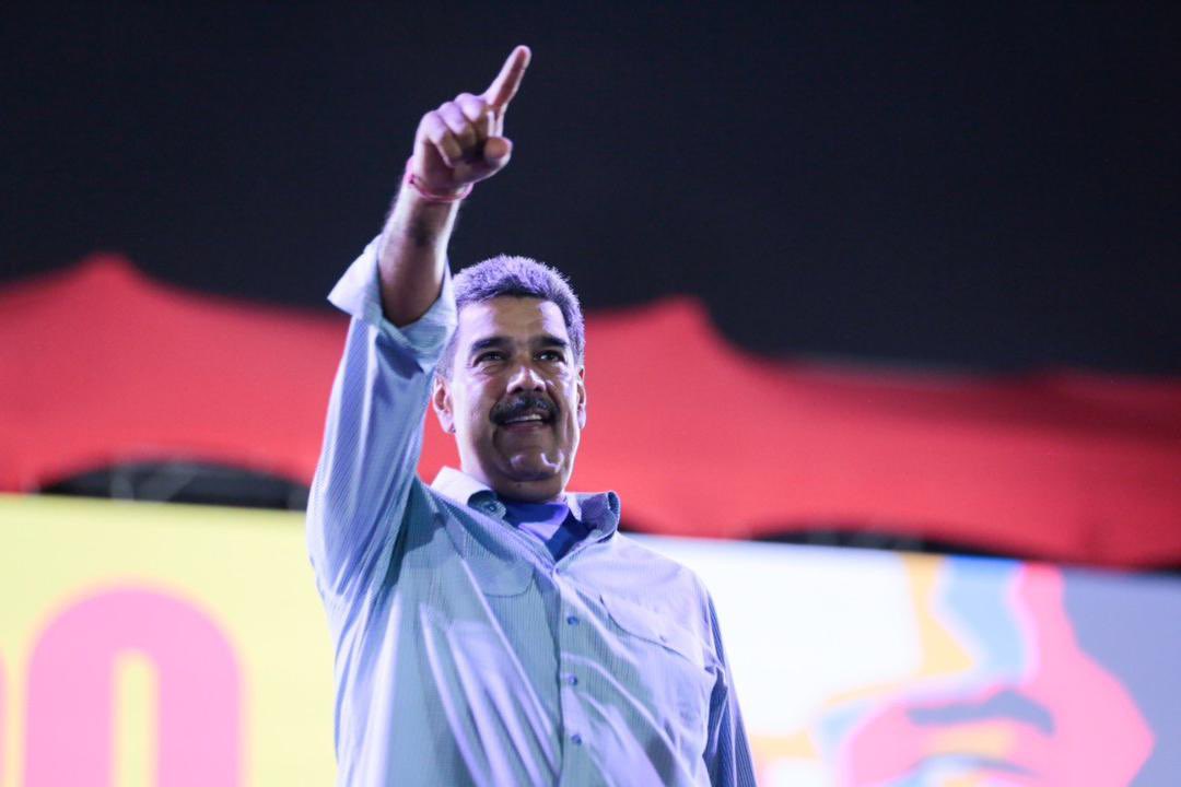 JosueLorcaV's tweet photo. El amor a nuestra Patria y a nuestro Lider Nicolás Maduro es Indescriptible, miles y miles de venezolanos se unieron hoy para decir: ¡Yo voto este #28julio por mi Gallo Nico!

#EsperanzaCalleYPaz 
@NicolasMaduro 
@delcyrodriguezv https://t.co/WUycAjnihU