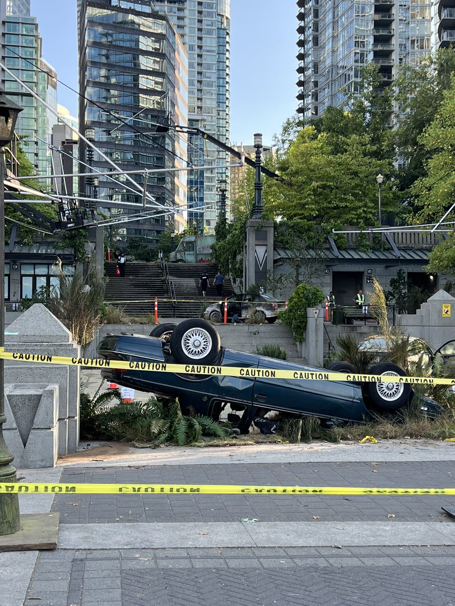 Amy Oosterhouse tweet media