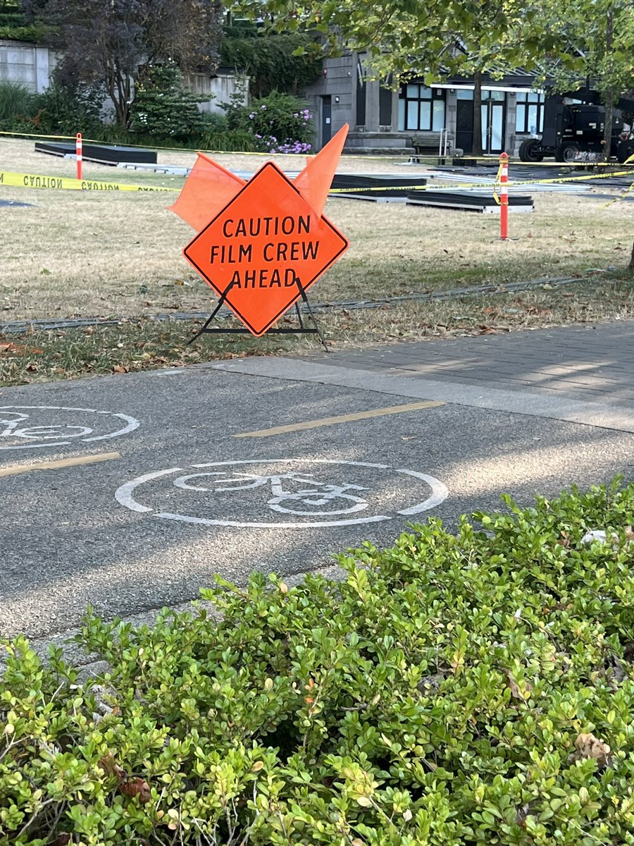 Amy Oosterhouse tweet media