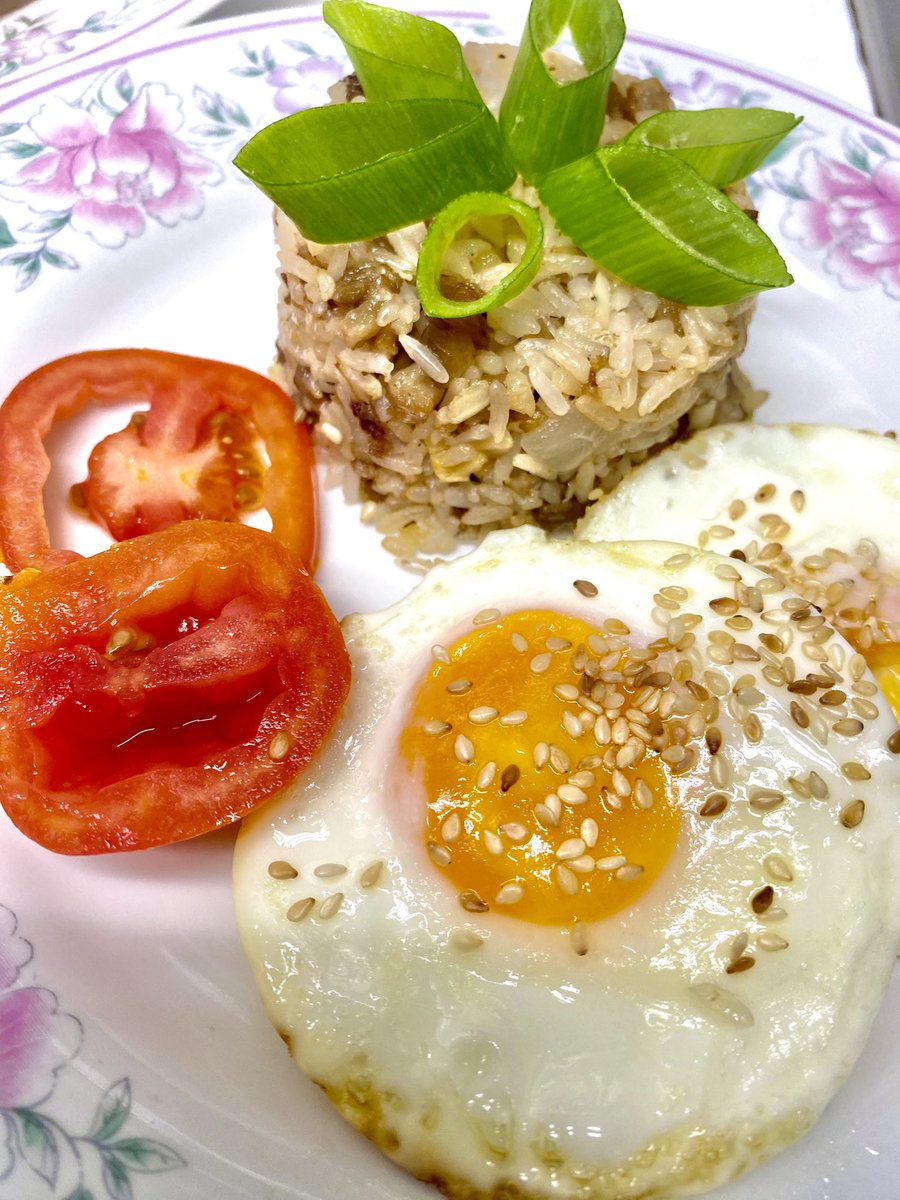 jonbugarin's tweet image. SISIG FRIED RICE

 #foodgoal #foodtrip #foodie #foodies #food #foods #foodlover #foodlove #foodblogger #foodjournal #homemade #homecooked #pinoydish  #sisig #friedrice #sisigfriedrice #yummy #delicious #ricerecipe #filipinodish